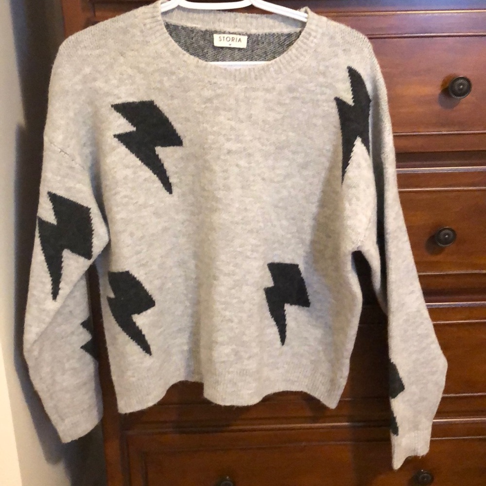 Casual sweater with fun print